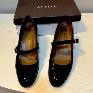 Anyi Lu Tracy Black Patent Couture Comfort Conertible Pumps
